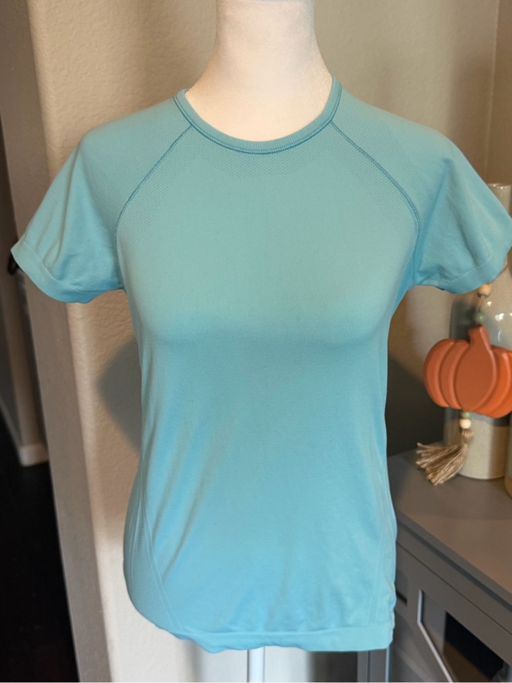 Athleta Girl Light Blue Performance Girl’s Tee L/12